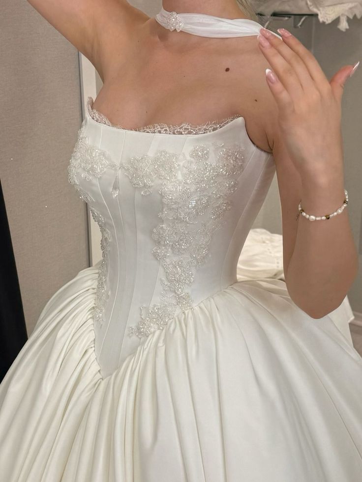 Princess Elegant Ivory Strapless Lace Beaded Satin Wedding Dress cc5258