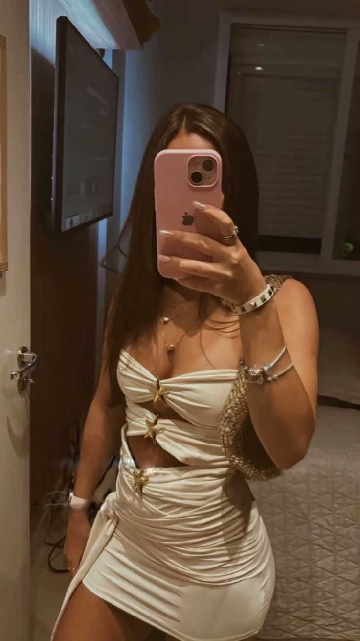 Fashionable White Tube Top Waist Hollow Star Slim Fit Birthday Party Homecoming Dress