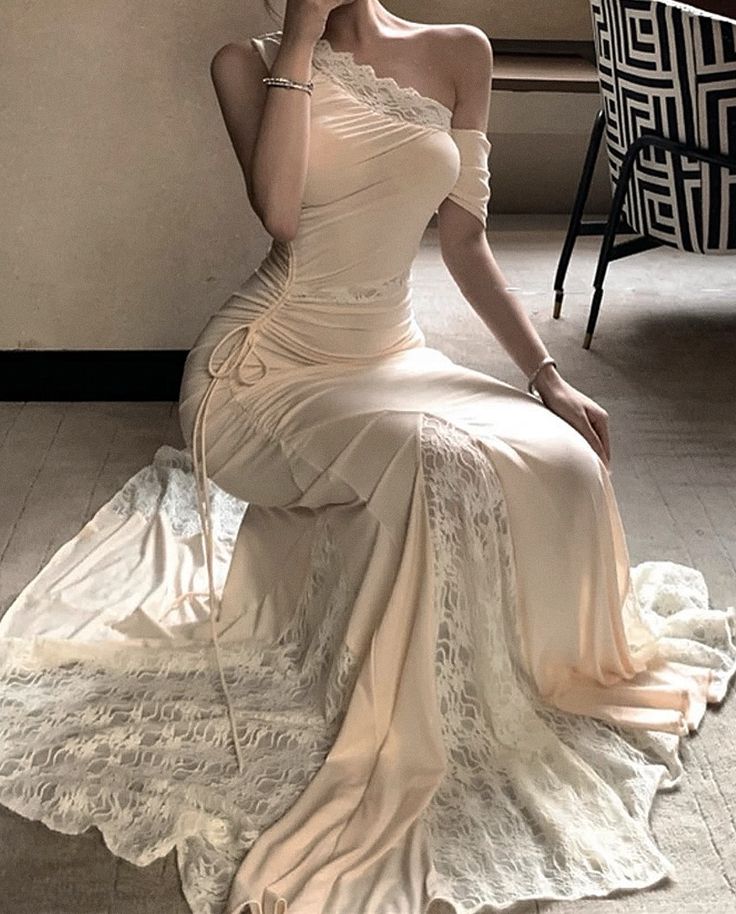 Elegant Cream Apricot Mermaid One-Shoulder Lace Satin Long Prom Dress Evening Dress
