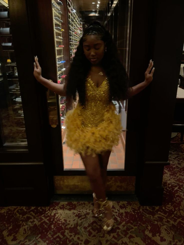Gorgeous Gold V-Neck Sequin Feather Birthday Party Homecoming Dress