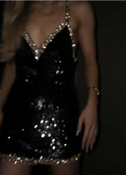 Gorgeous Black Spaghetti Straps Sequin Beaded Cocktail Dress Short Backless Homecoming Dress