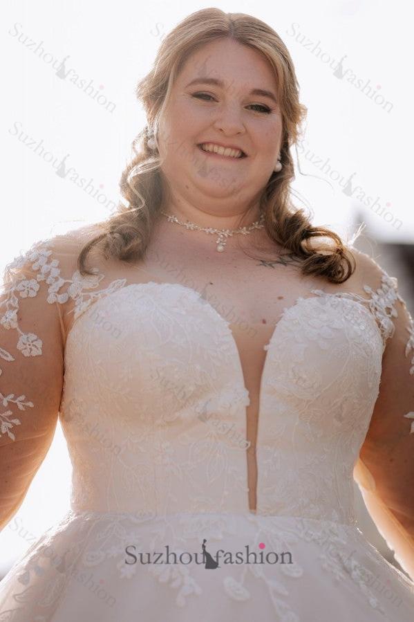 Plus Size Wedding Dress Scoop Neck Long Sleeve A Line Bridal Gown with Lace