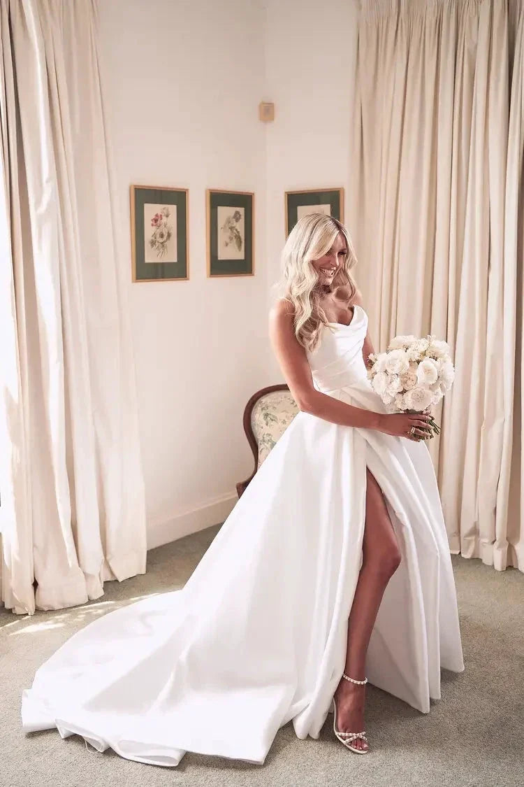 Popular Pleat Sweetheart A Line Wedding Dresses Side Slit  Vestido De Noiva Satin Appliqued Women Bridal Dresses Factory Custom (ZD13558)
