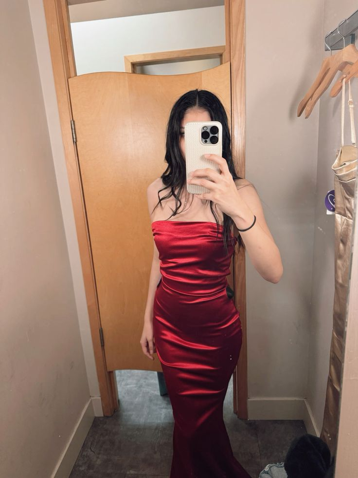 Elegant Sheath Strapless Floor-Length Prom Dress