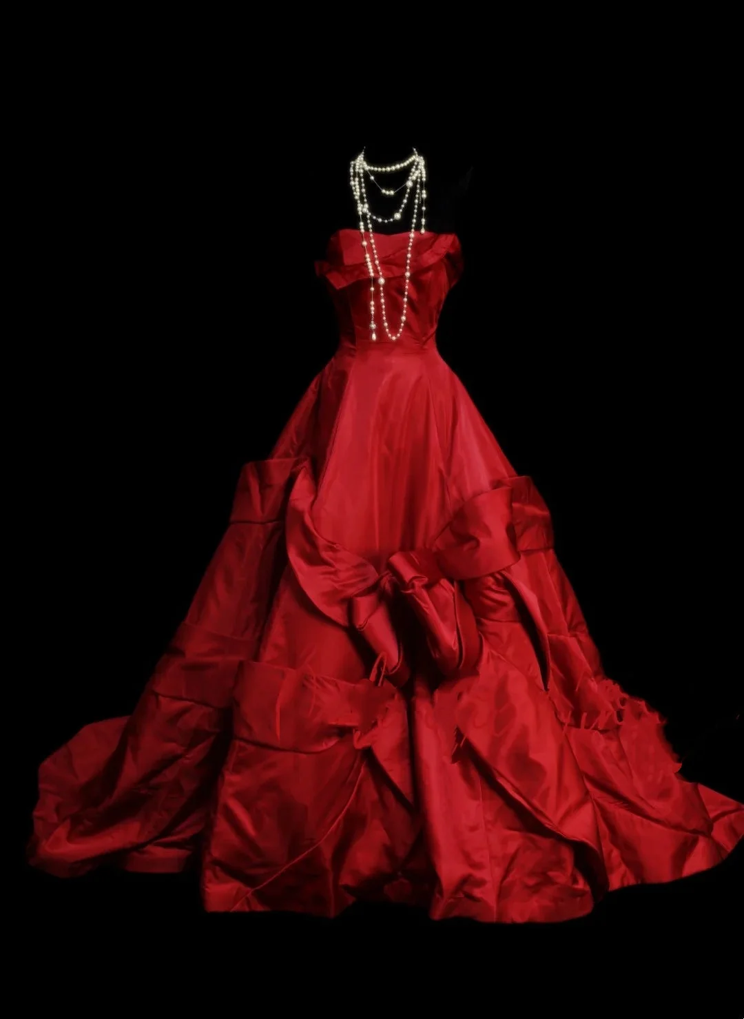 Retro Ball Gown Strapless Red Satin Pleated Birthday Quinceanera Dress D4897