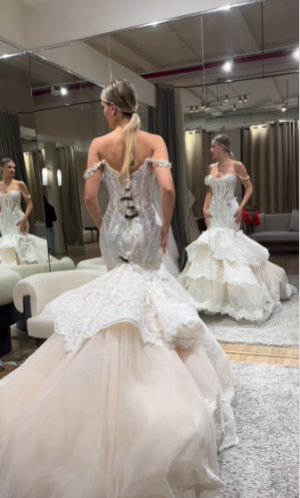 Gorgeous Ivory Lace Strapless Mermaid Wedding Dress with Layered Organza Train cc4704