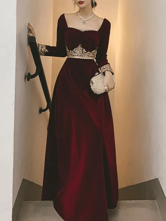 A-Line Scoop Neck Vintage Formal Velvet Evening Dress with Appliques