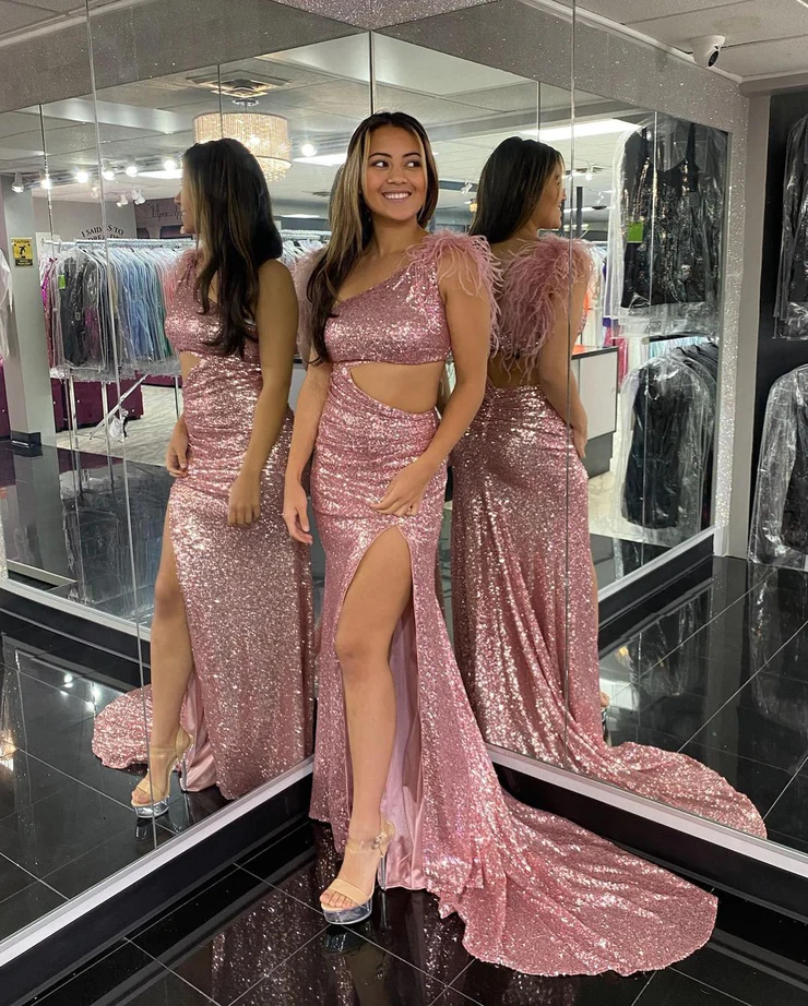2023 Sparkly Mermaid One Shoulder Blush Sequins Prom Dresses with Slit