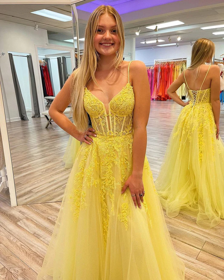 Cute A-Line V-Neck Yellow Tulle Prom Dresses with Appliques - FashionDia