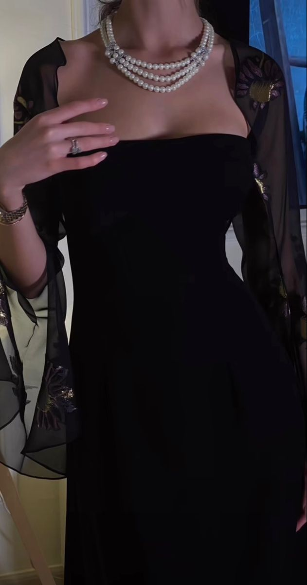 Charming Black Evening Dress Black Formal Gown Y4030 - View 3 | VelvetHem