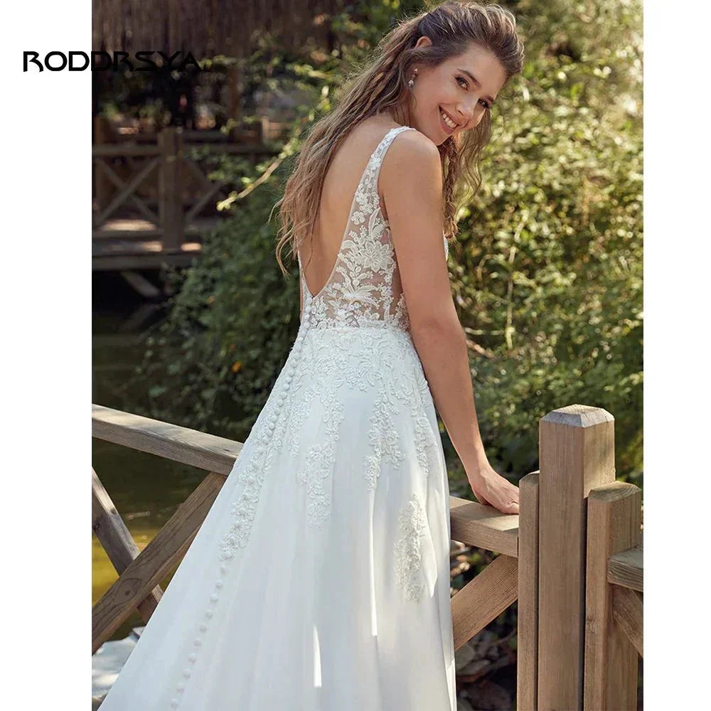 RODDRSYA Boho Wedding Dresses For Women  V-Neck Appliques Backless Bridal Gown With Button Vestidos De Novia  Custom Made (ZD13310)