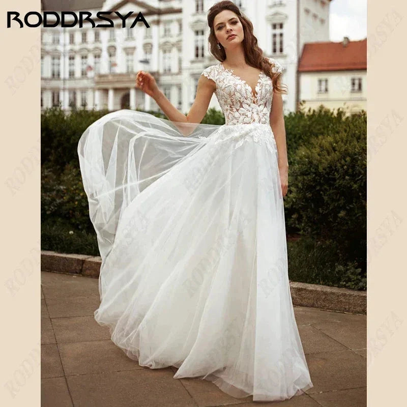 Plus Size Lace Appliques Wedding Dresses Simple Sleeveless Flowers Sweep Bride Party Tulle Beach Civil Bridal Gowns (ZD13354)