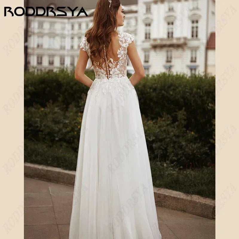 Plus Size Lace Appliques Wedding Dresses Simple Sleeveless Flowers Sweep Bride Party Tulle Beach Civil Bridal Gowns (ZD13354)