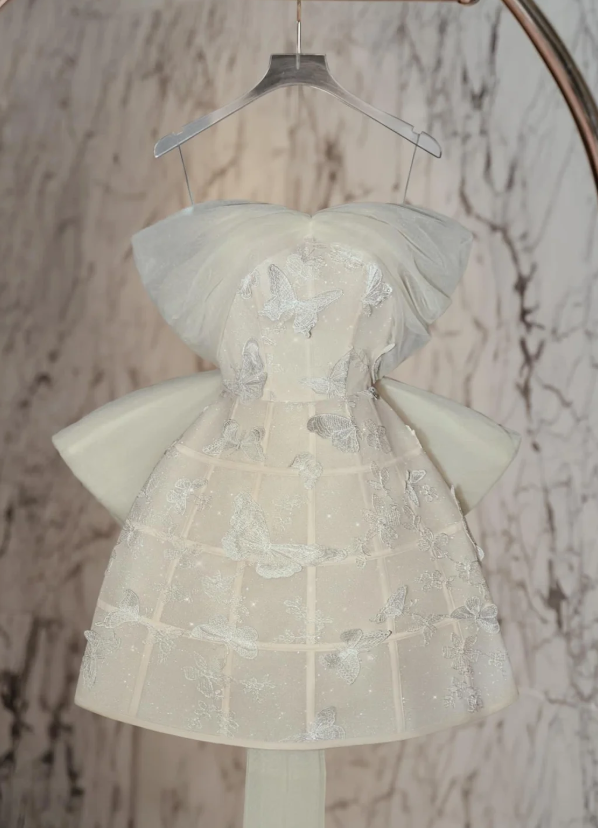 Elegant Off White Strapless Butterfly Appliques Short Birthday Outfits Homecoming Dress With Bow