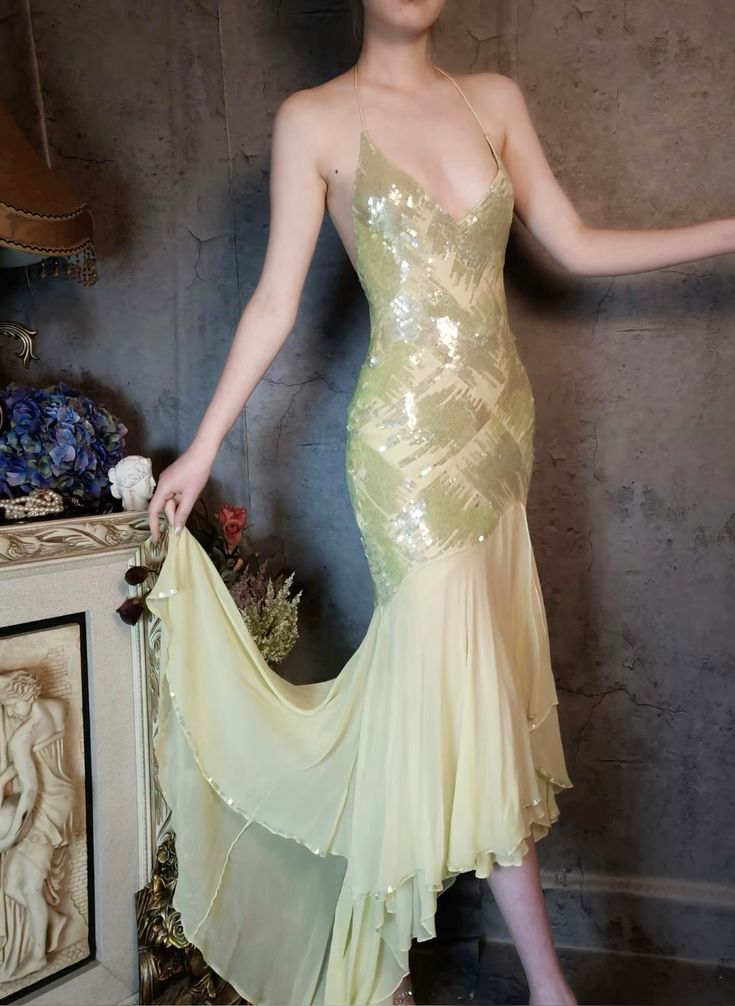 Charming Halter Yellow Chiffon Sequins Mermaid Party Evening Dress