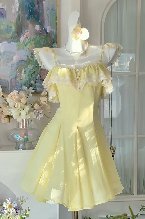 Ruffled Straps A-Line Yellow Chiffon Homecoming Dress