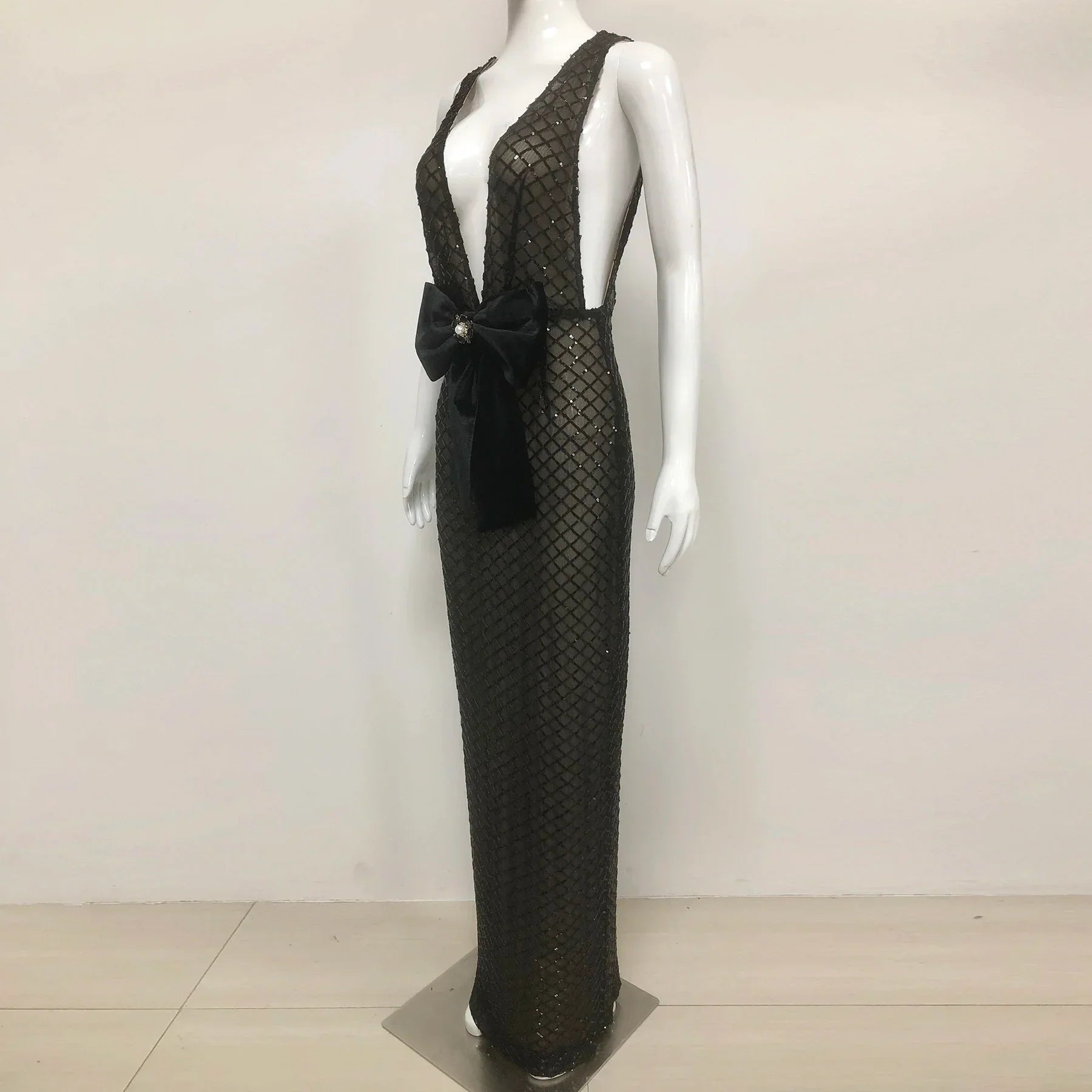 Black Bows Shining Sequin Sexy V-Neck Sleeveless Mesh See Through Long Dress Fashion Woman Evening Dress Celebrity Party Outfit