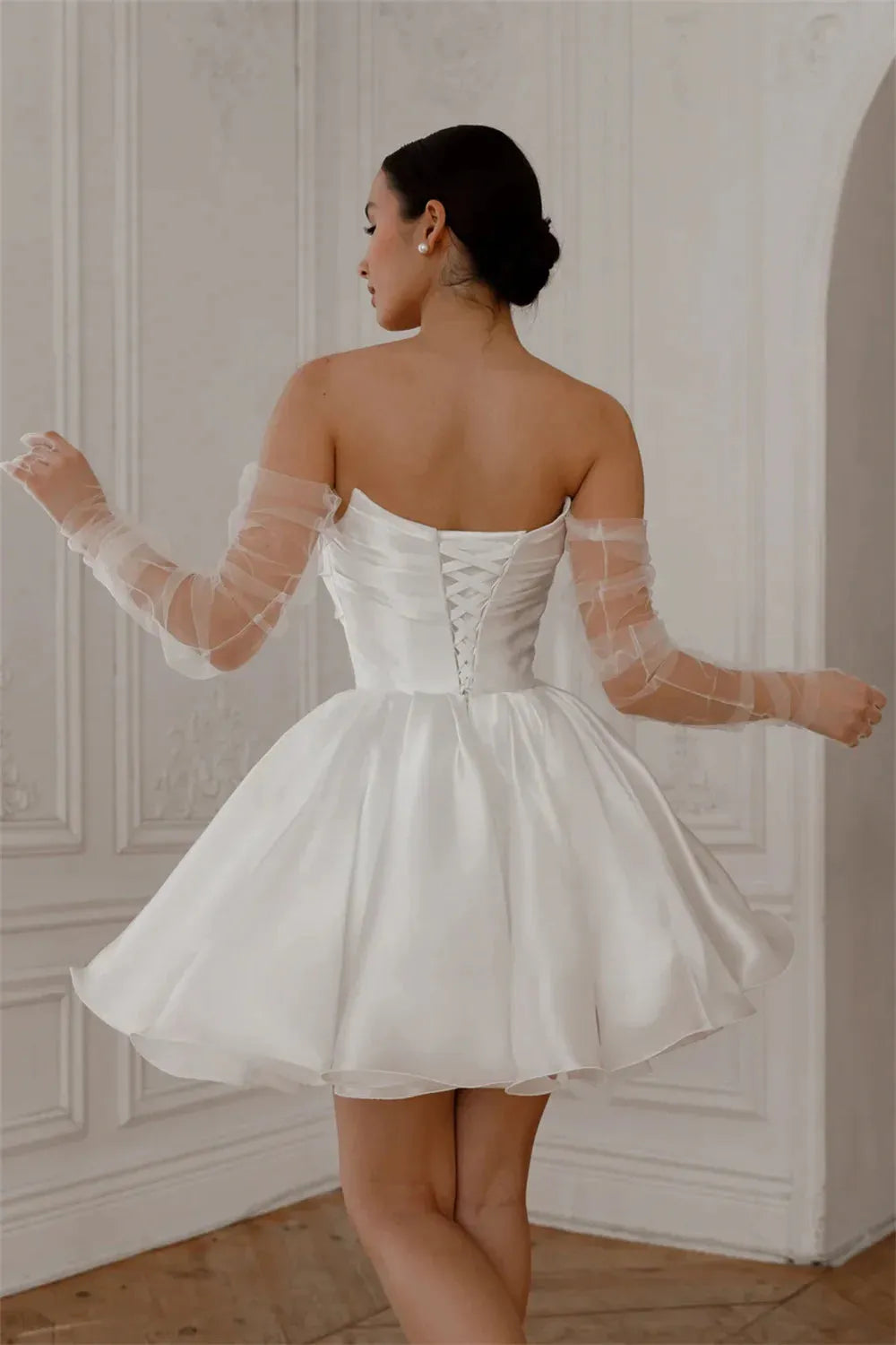 Bella White Satin Mini robes de soirée Off the Shoulder A-line Prom Dresses Elegant Lace-up Back Short Wedding Dress