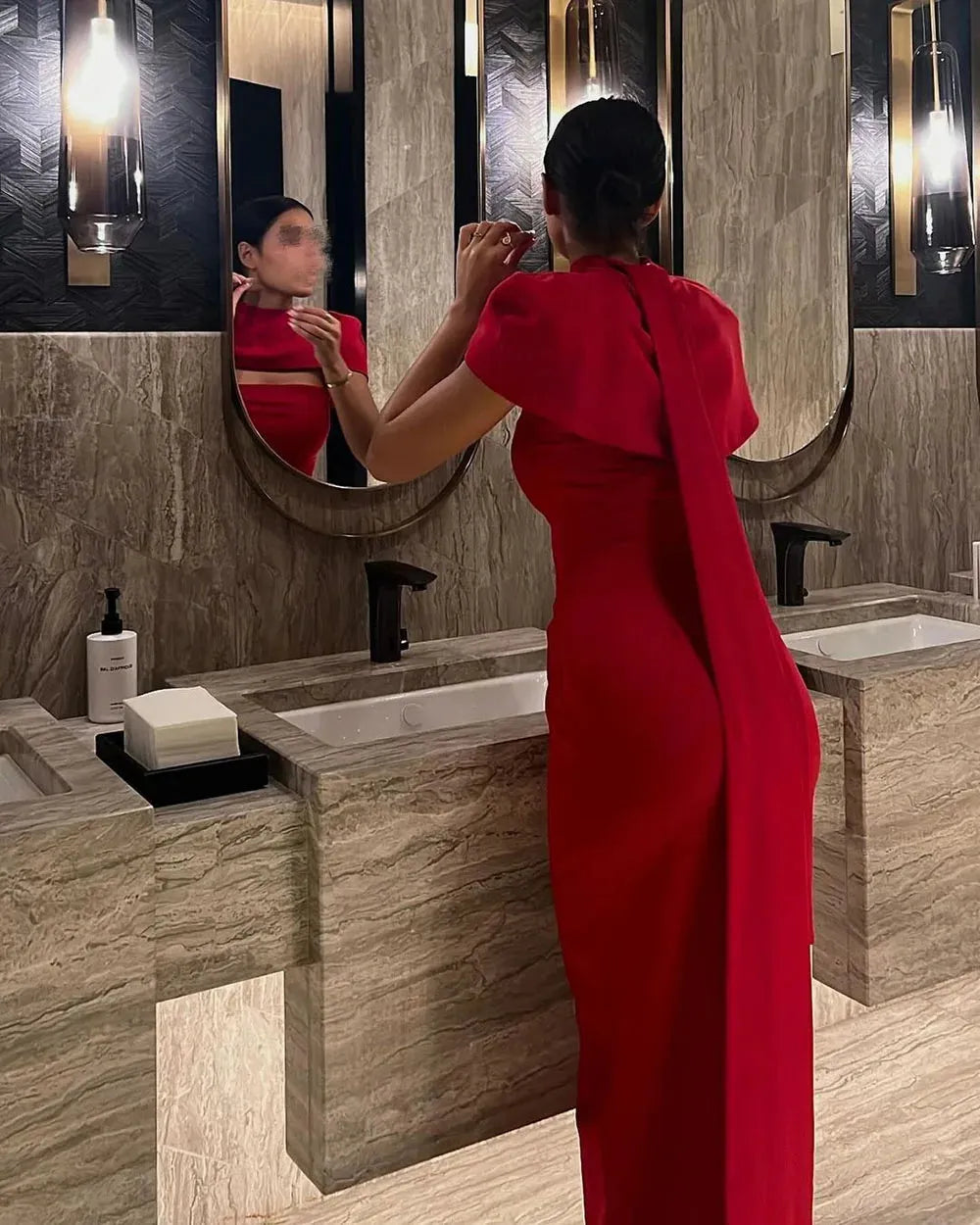 Red Crepe Arabic Evening Dresses For Women Special Occasion Dress Cap Sleeves High Neck Formal Night Club Party Gown