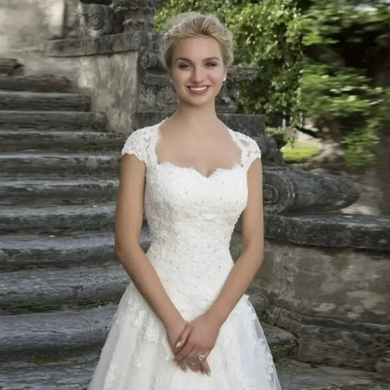 Cap Sleeve Wedding Dresses Amazing Neck Vestidos De Novia Appliques Vestido De Noiva Lace Robe De Mariée (ZD14042)