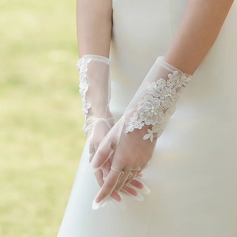 Short Bridal Gloves Pearl Wristband Wedding Glove For Women Girl Gift Party Evening Dress Jewelry Bride Accessories a