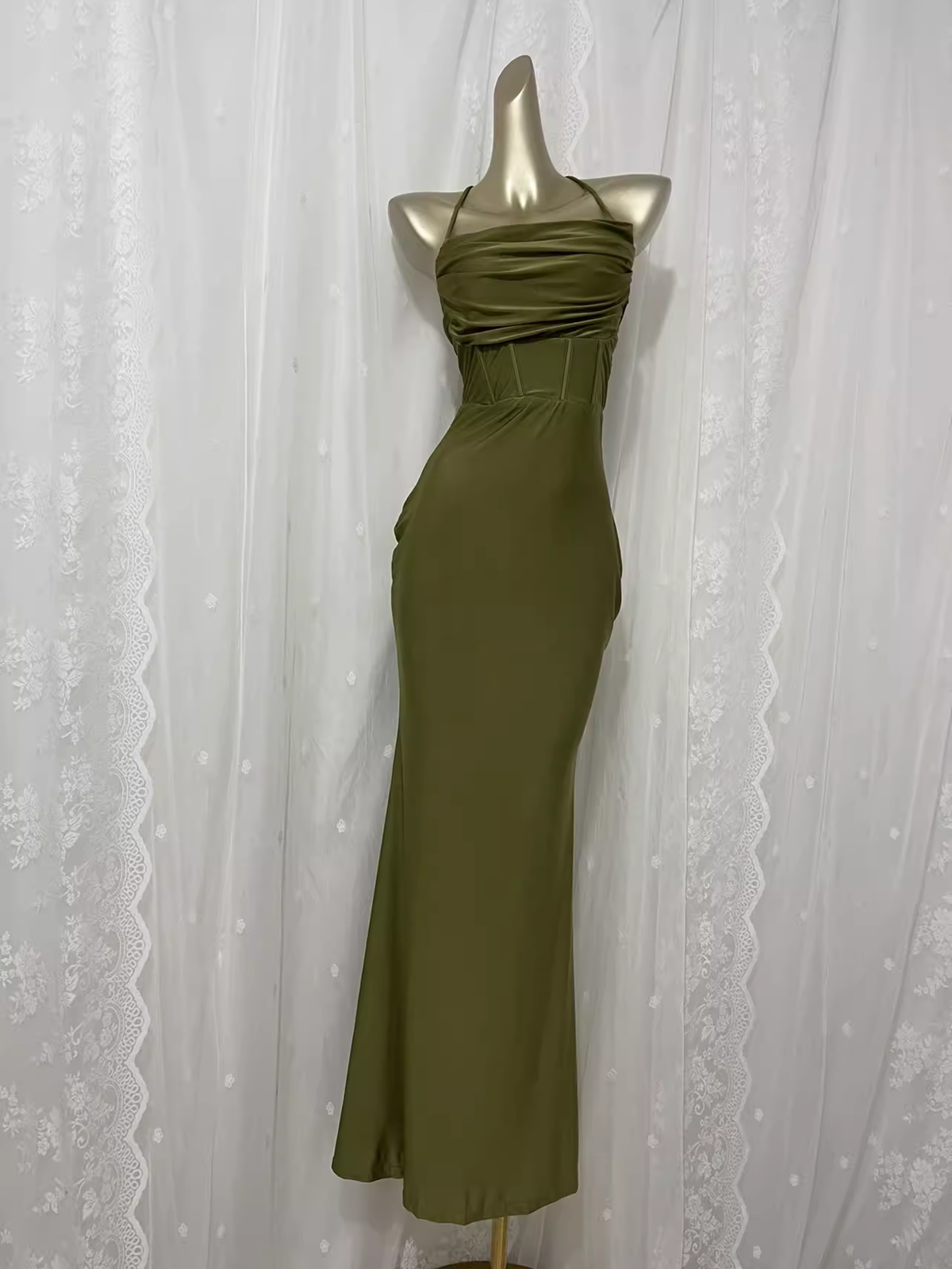 Simple Sheath Halter Green Long Vacation Dress Birthday Outfits - FashionDia