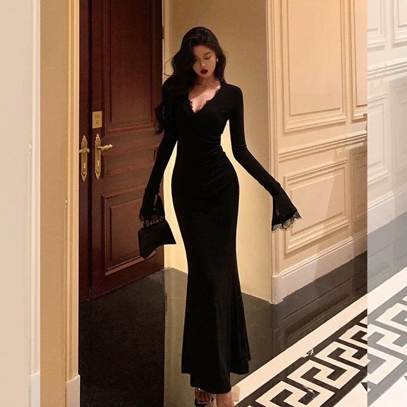 Classy Mermaid V Neckline Long Sleeves Black Prom Dresses Birthday Outfits - FashionDia