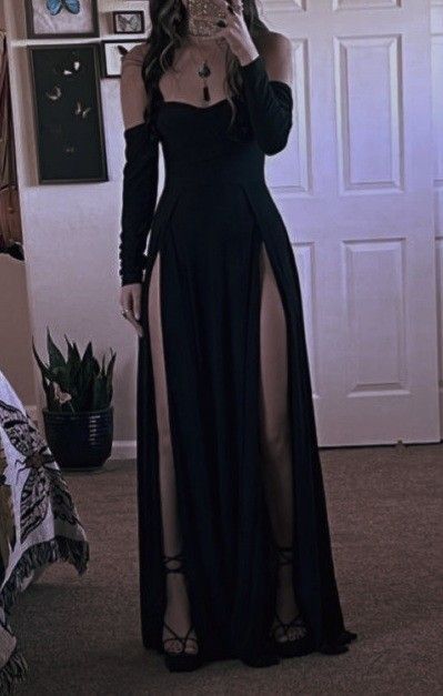 Classy A-Line Off-the-Shoulder Black Long Party Dress Slit Prom Dresses - FashionDia