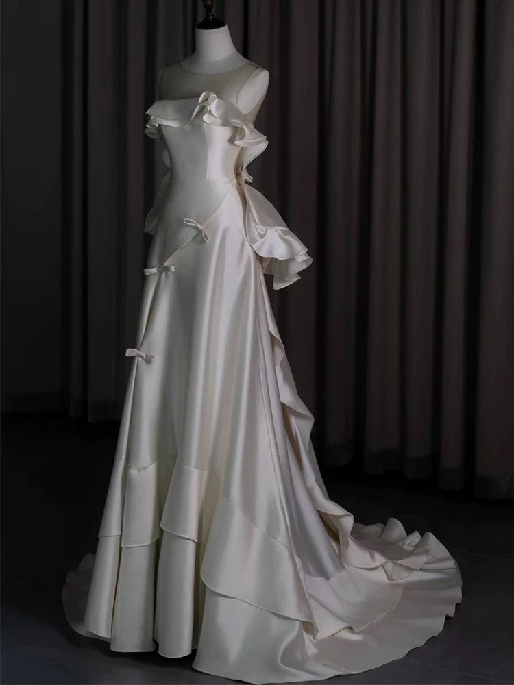 Classy Ball Gown Scoop Satin Ruffles Ivory Wedding Dresses Brides Dress - FashionDia