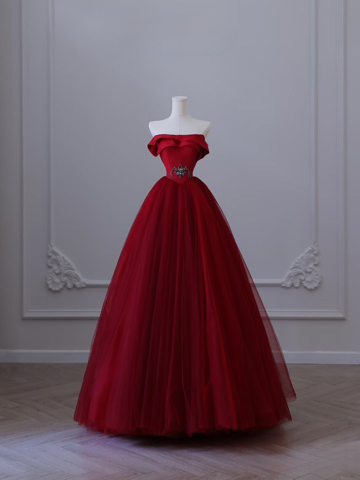 Pretty Ball Gown Strapless Burgundy Tulle Long Prom Dresses Evening Gowns - FashionDia