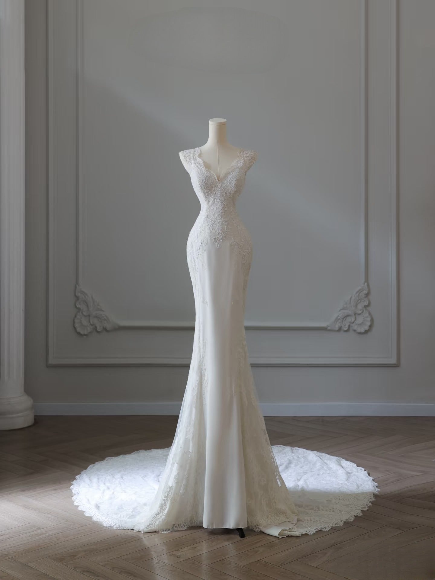 Timeless Mermaid V Neckline Satin Ivory Long Wedding Dress Bridal Dresses