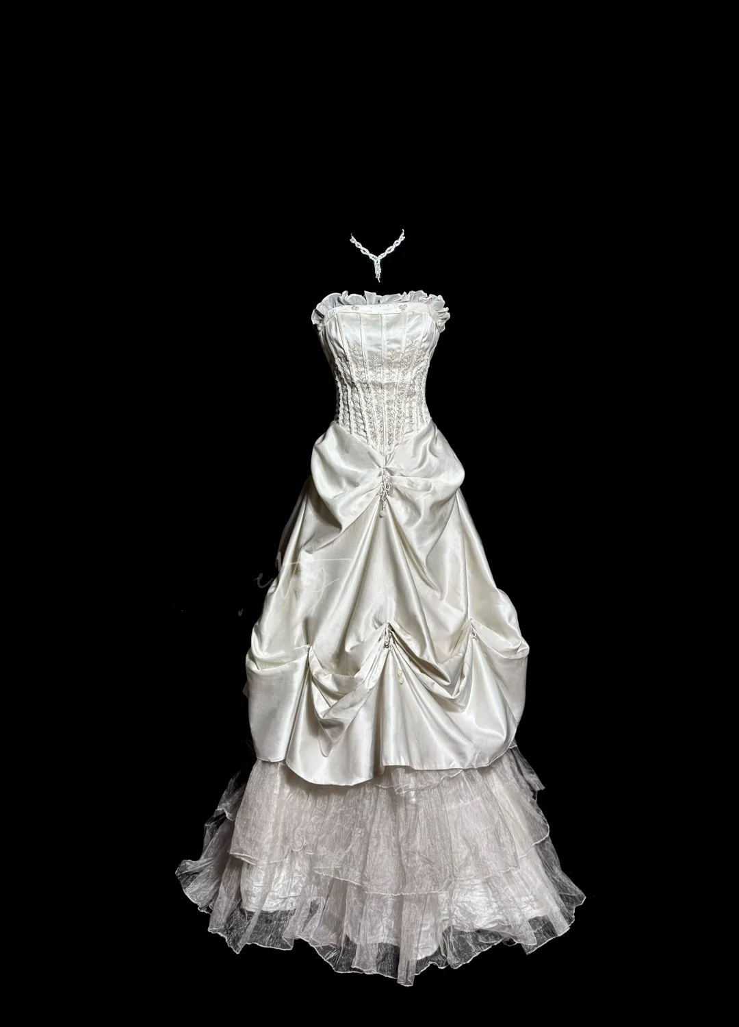 Chic Ball Gown Strapless Taffeta Ivory Long Wedding Dress - FashionDia