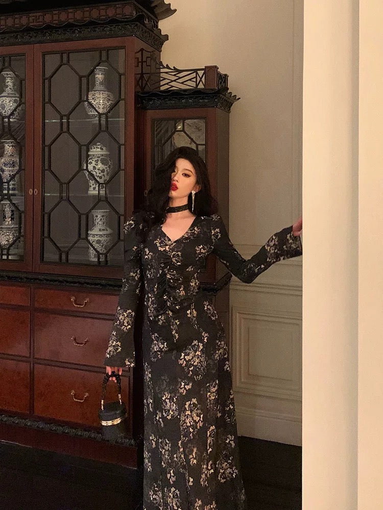 Pretty French A-Line Long Sleeves V Neckline Black Floral Prom Dresses Birthday Outfits - View 5 | FashionDia