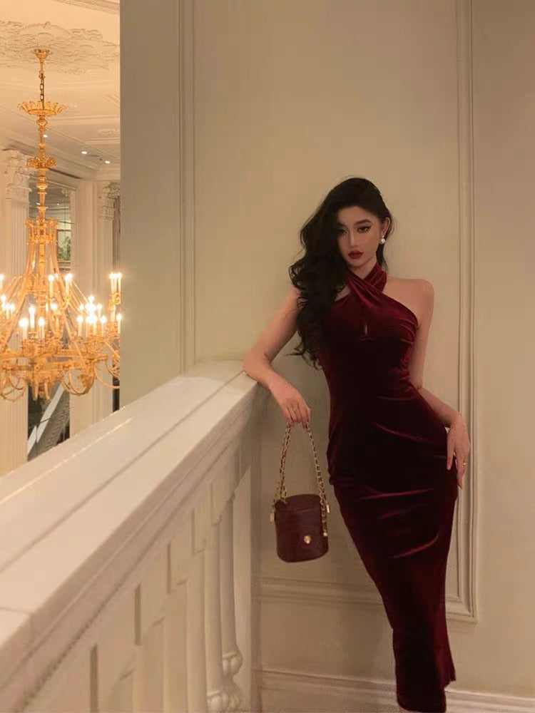 Gorgeous Sheath Halter Burgundy Date Night Dress Velvet Prom Dresses Party Dress Birthday Outfits