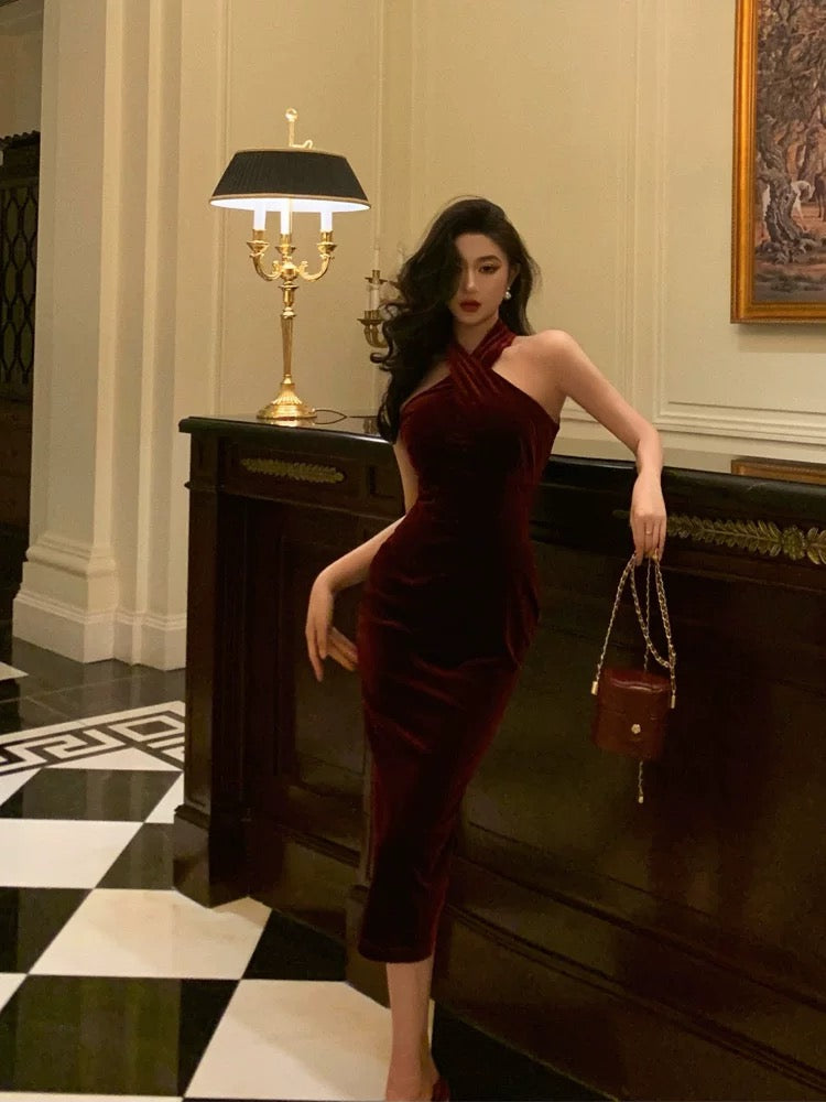 Gorgeous Sheath Halter Burgundy Date Night Dress Velvet Prom Dresses Party Dress Birthday Outfits
