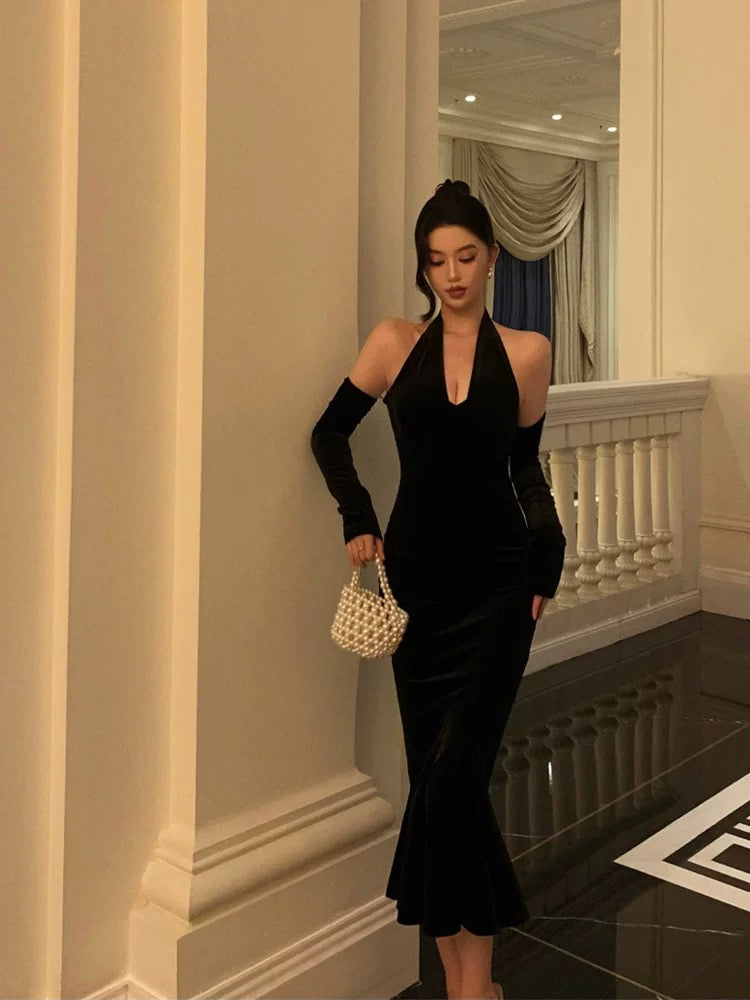 Classy Mermaid Halter Neckline Ruffles Black Velvet Prom Dresses Birthday Outfits Evening Gown - View 3 | FashionDia