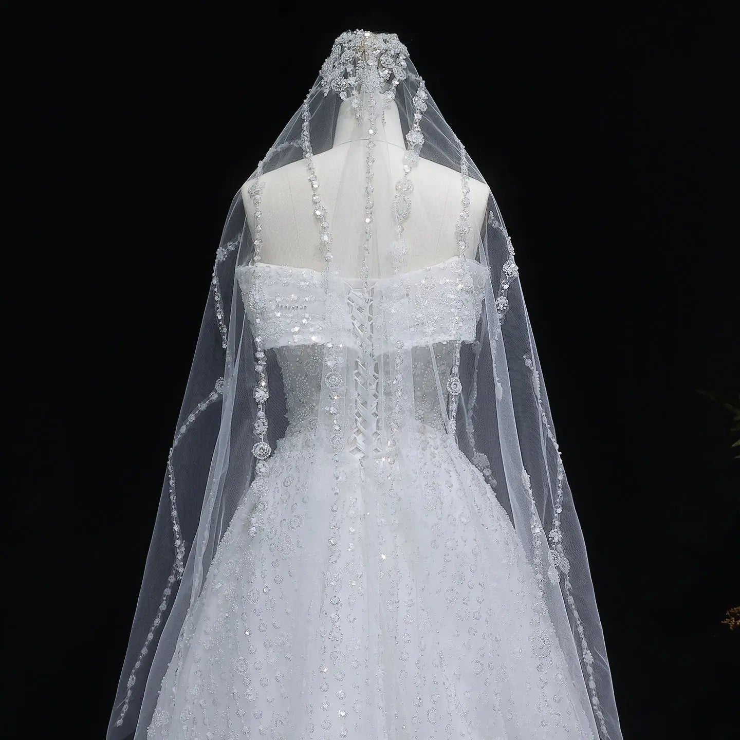 Luxury White Off-the-Shoulder Train Wedding Dress with Veil ZP153