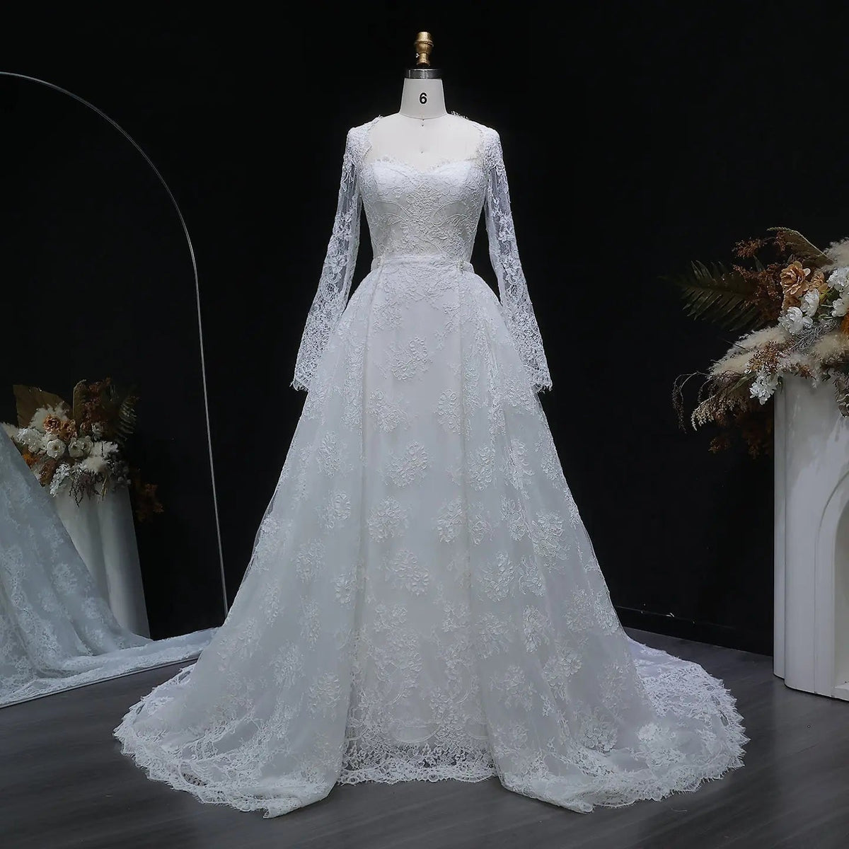 Luxury Lace Sweetheart Long Sleeve Wedding Dress ZP183