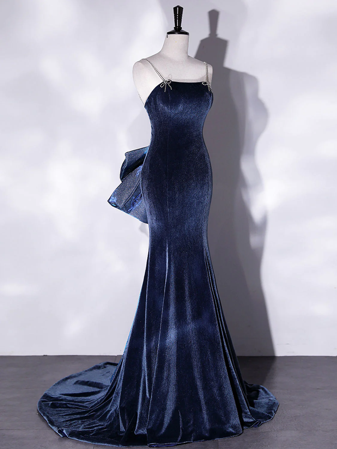 Mermaid Velvet Blue Long Prom Dresses Blue Velvet Long Evening Dress Y4387 - View 3 | VelvetHem