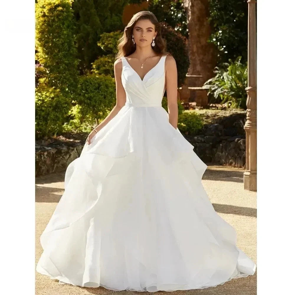 Elegant Ruffles Wedding Dresses For Women V-Neck Backless Bridal Gowns A-Line Sleeveless Vestidos De Novia (ZD14073)
