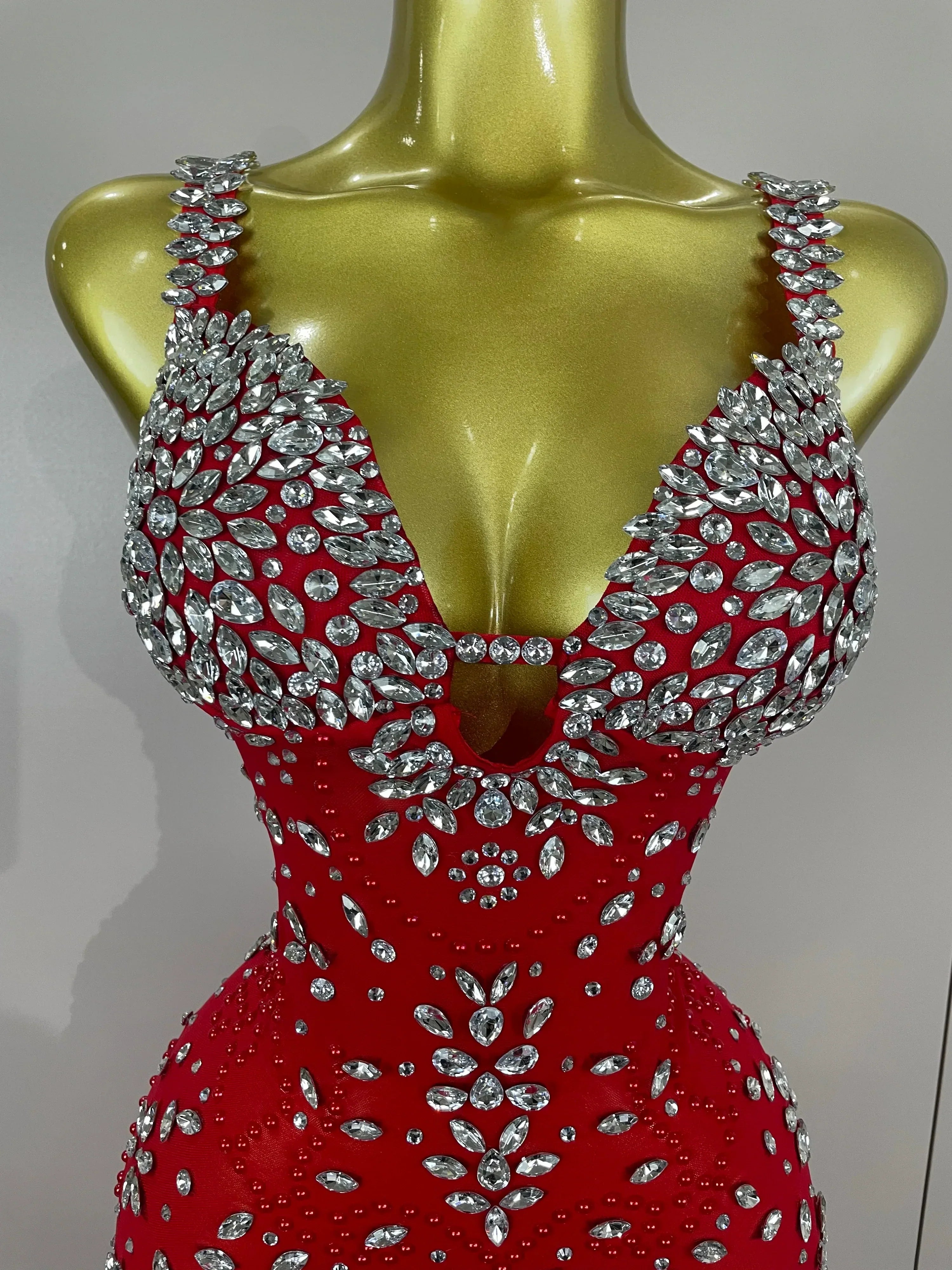 Exquisite Feather Red Evening Dress Women Sparkle Rhinestones Sexy High Slit Birthday Celebrate Stage Photoshoot Costume