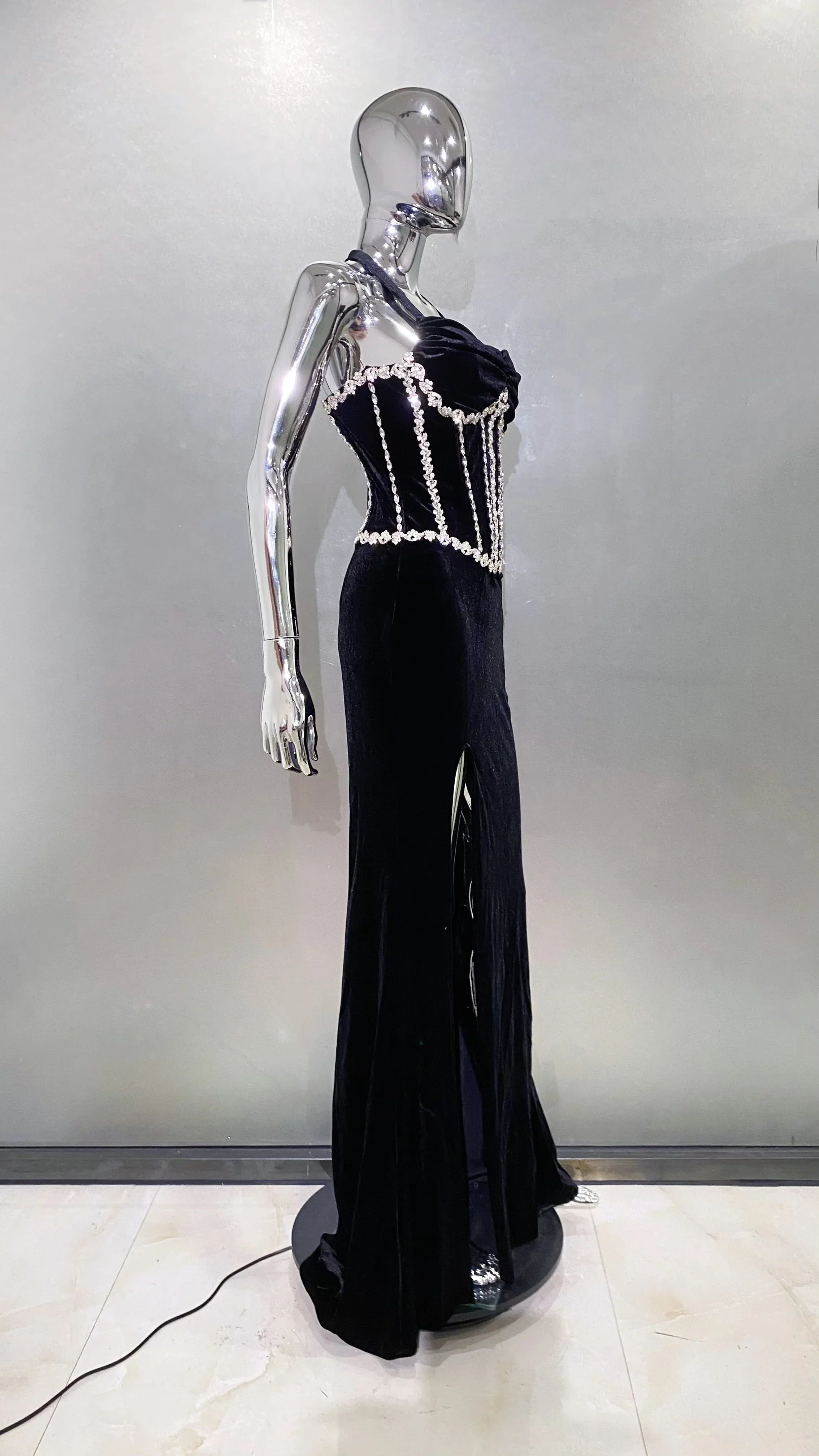 Luxury Shining Diamond Halter Black Velvet floor Lenght Evening Dress Celebrity Birthday Party Outfit Performance Costume