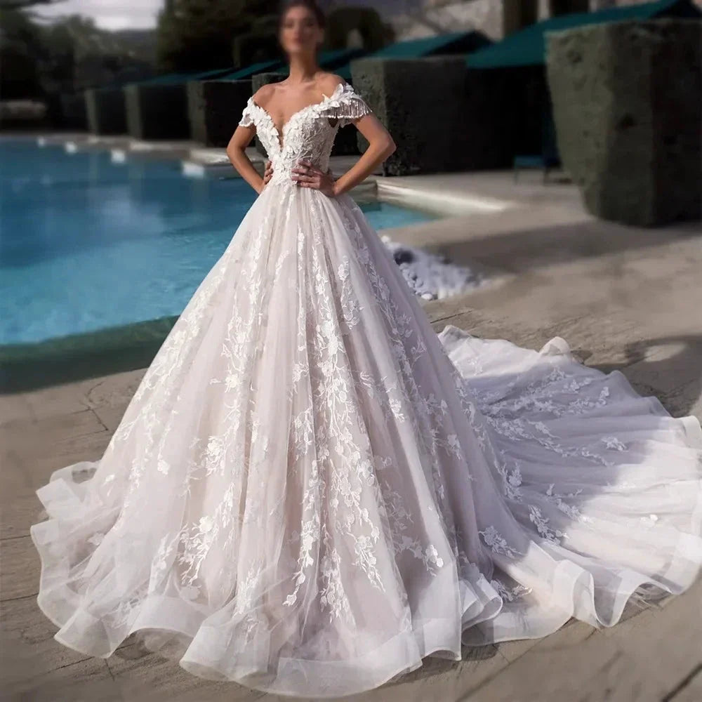 Custom Gorgeous Appliques Flowers Ball Gown Wedding Dresses Luxury Beading Boat Neck Lace Up Princess Robe De Mariée (ZD14021)