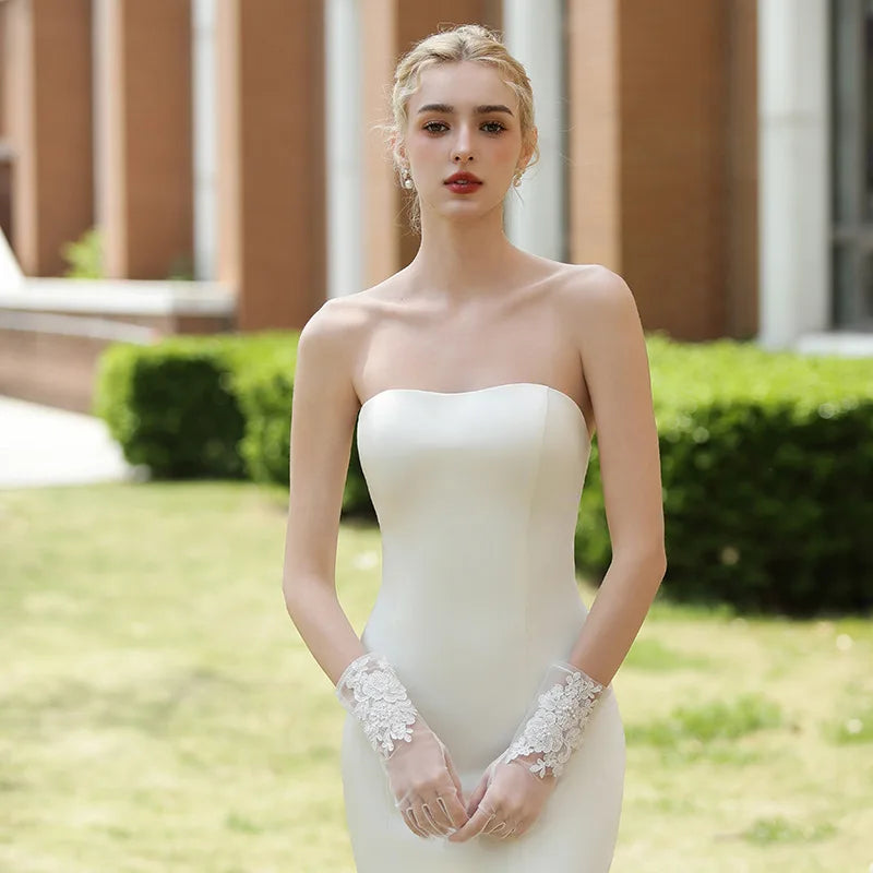 Short Bridal Gloves Pearl Wristband Wedding Glove For Women Girl Gift Party Evening Dress Jewelry Bride Accessories