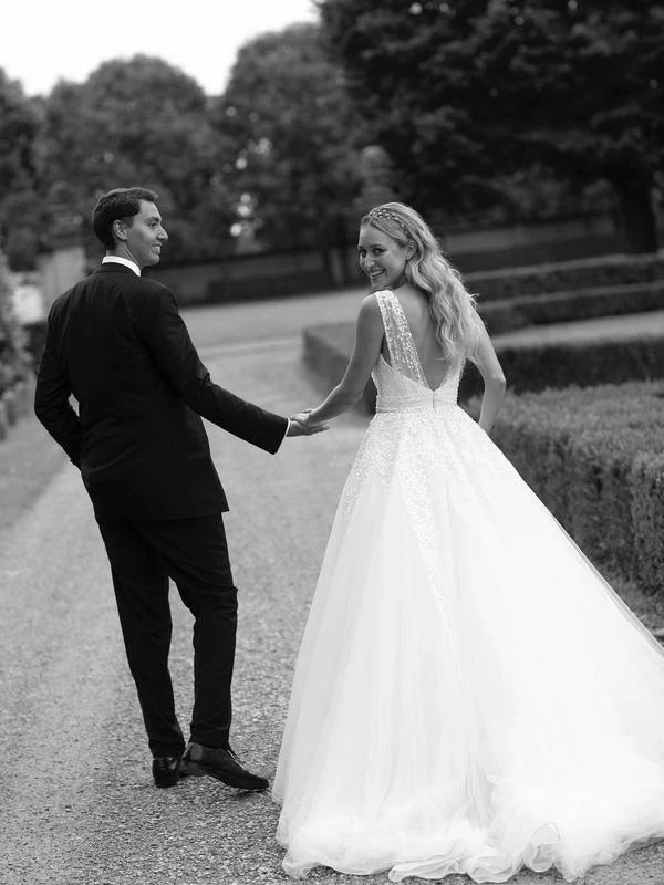 Sequins Lace V-neck Neckline Chapel Train A-line Wedding Dresses (ZD16235)