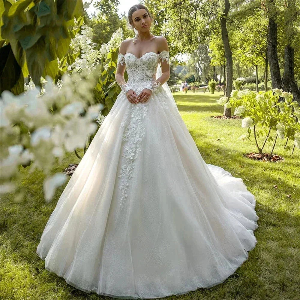 Sexy Off Shoulder Pretty Backless Mopping Wedding Dresses Fascinating Elegant Spaghetti Straps Boho Lace Applique Bride Gown (ZD14247)