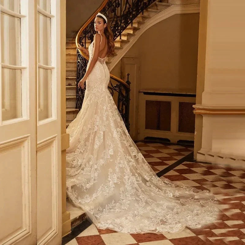 Sexy Spaghetti Straps Mermaid Vestidos De Novia Appliques Vestido De Noiva V-Neck Wedding Dresses Lace Robe De Mariée (ZD14065)