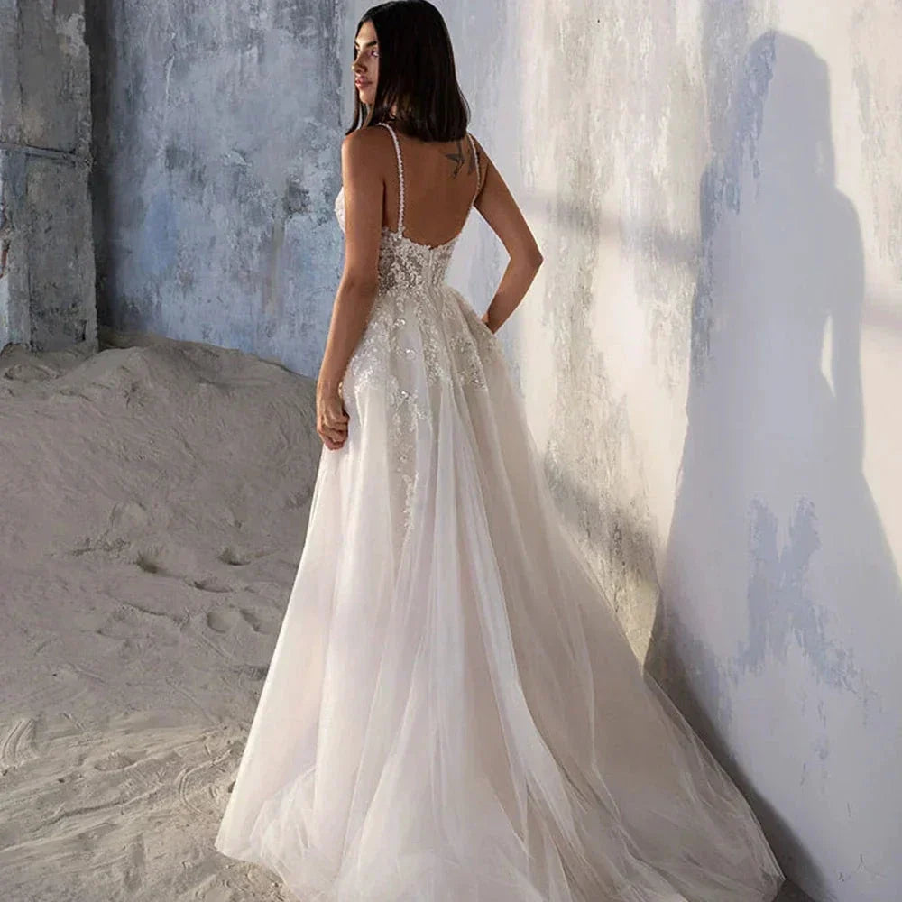 Spaghetti Strap Wedding Dress A-Line Sleeveless Side Slit Lace Appliques Backless Custom Made To Measures Robe De Mariee Beach (ZD13332)