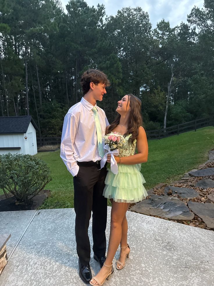 Spaghetti Straps Appliqued Green Layered Homecoming Dress