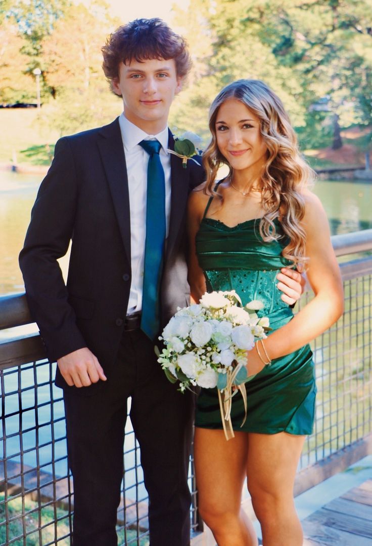 Spaghetti Straps Emerald Green Mini Homecoming Dress